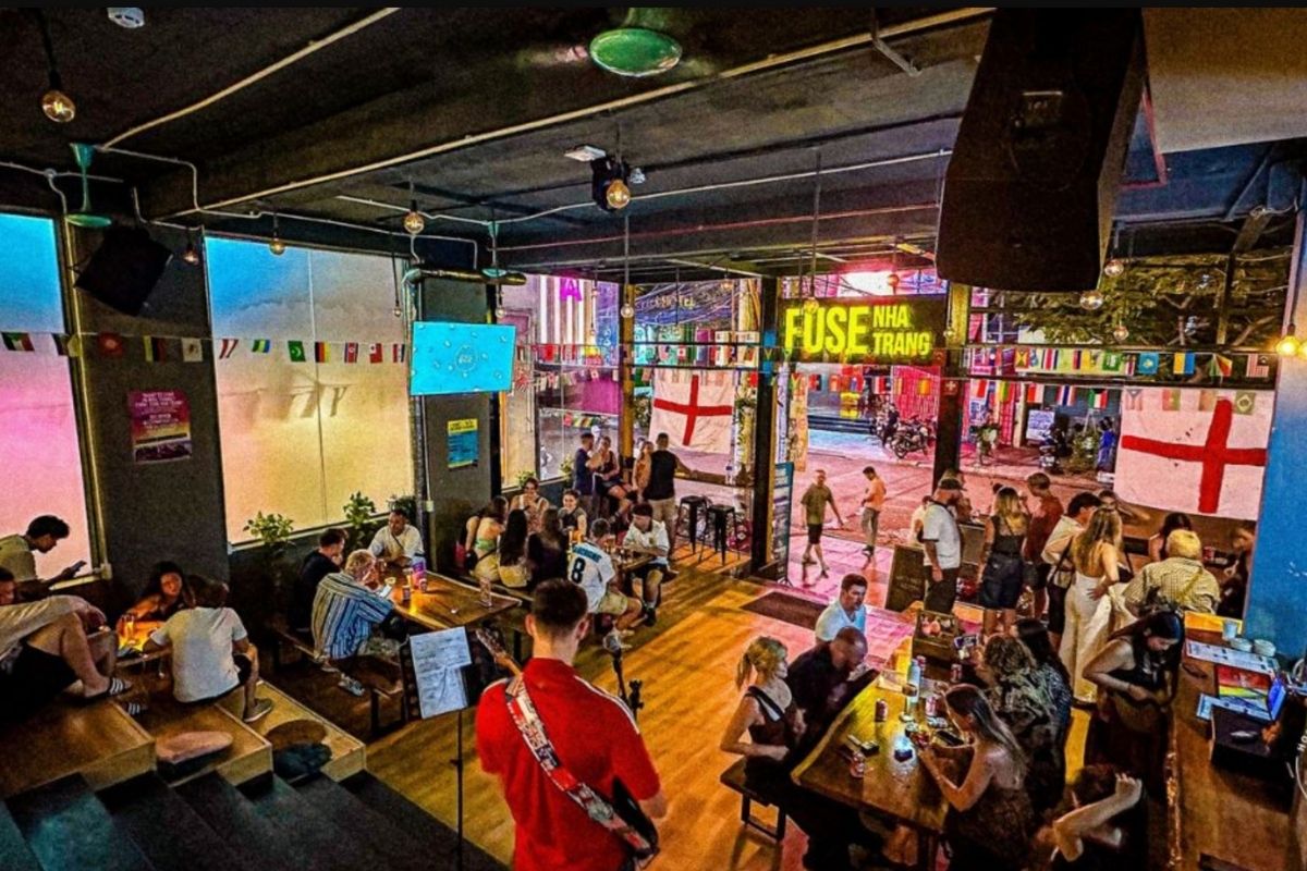 Khám Phá 6 Quán Bar Và Club Sôi Động Nhất Ở Nha Trang Dành Cho "Tây Balo" image gallery 2