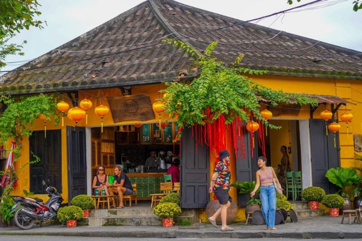 TOP Các Món Ăn Ngon Nhất Ở Hội An: Hướng Dẫn Dành Cho Tín Đồ Ẩm Thực image gallery 1