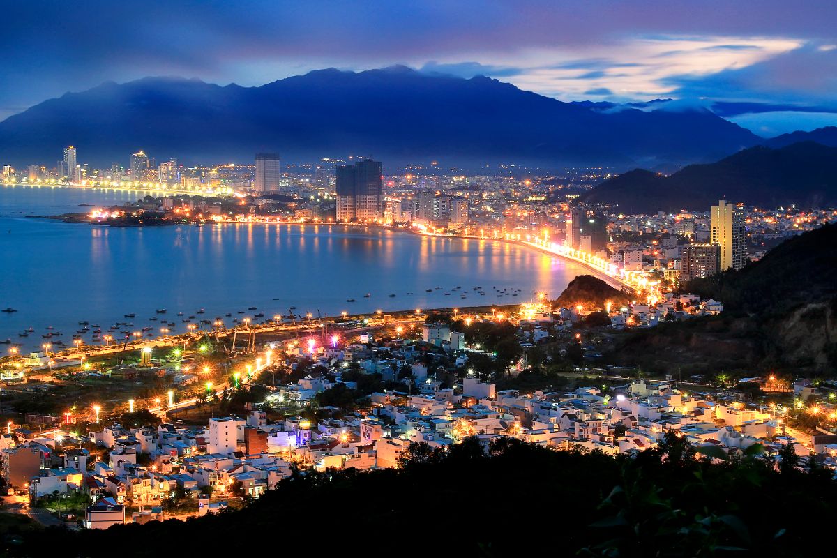 Chơi Gì Ở Nha Trang? Tổng hợp 10 Địa Điểm Tuyệt Vời Nhất Khi Du Lịch Nha Trang  image gallery 1