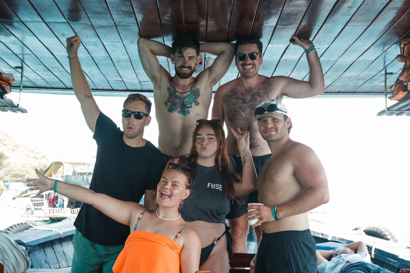 6 Best Hostels in Nha Trang for Backpackers (2026 Ultimate Guide) image gallery 1