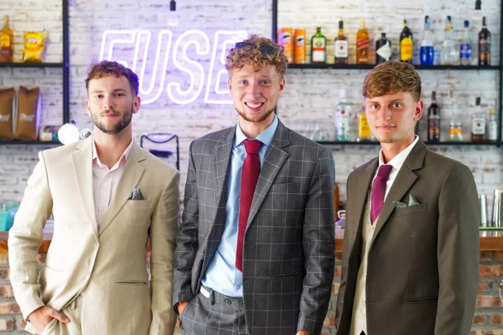 5 Tiệm May Tốt Nhất Ở Hội An: Trải Nghiệm Nhất Định Phải Thử Tại Phố Cổ image gallery 1