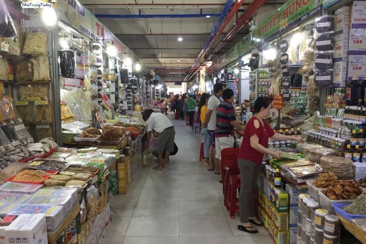 Chợ Đêm Nha Trang: Điểm Đến Ăn Uống, Mua Sắm & Khám Phá Về Đêm image gallery 5