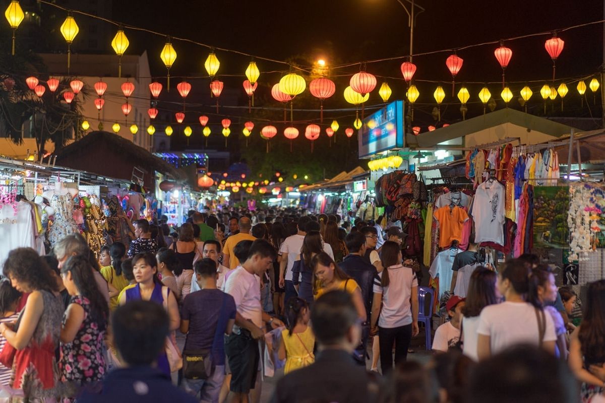 Chợ Đêm Nha Trang: Điểm Đến Ăn Uống, Mua Sắm & Khám Phá Về Đêm image gallery 1